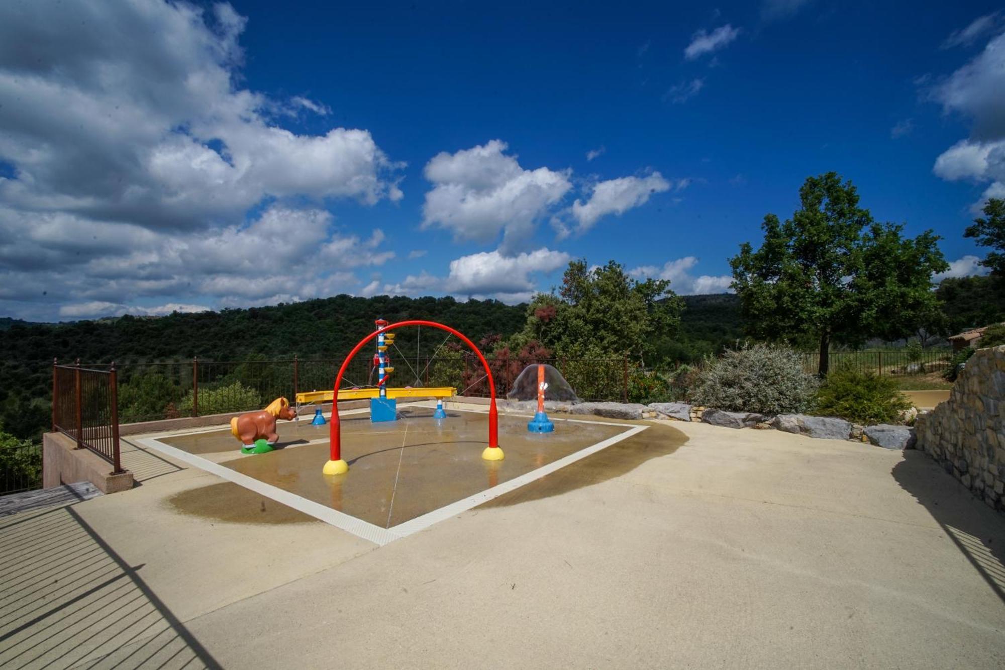 Domaine De Chadeyron Hotel Lagorce  Buitenkant foto