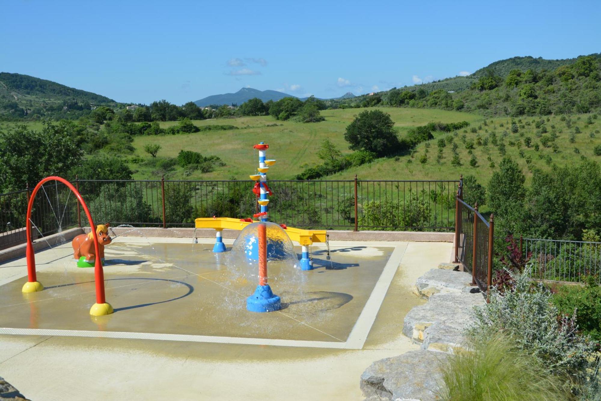 Domaine De Chadeyron Hotel Lagorce  Buitenkant foto